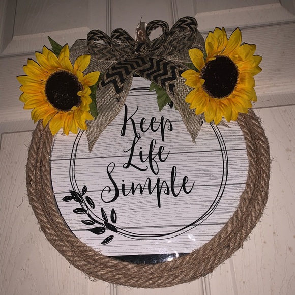 Home Wreath - Picture 2 of 2